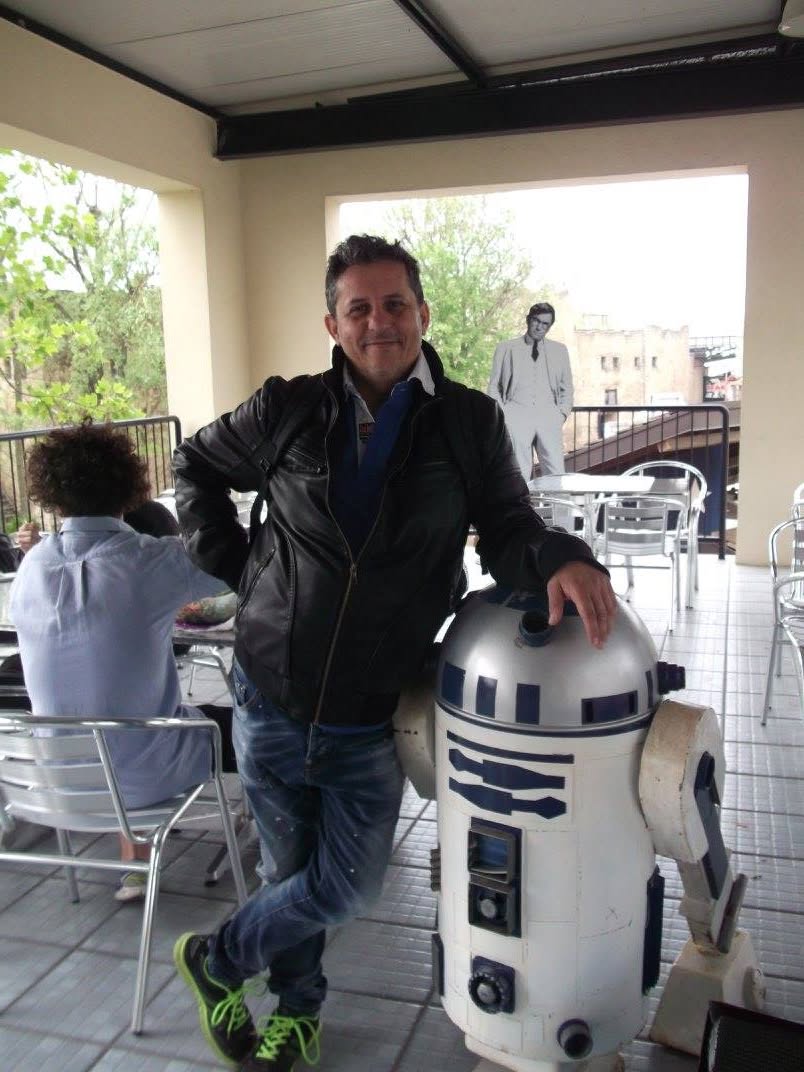 פאולו עם R2-D2 במובילנד
